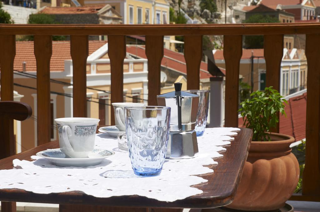 Athina Studios Simi Dış mekan fotoğraf