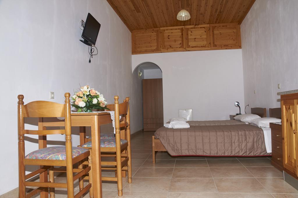 Athina Studios Simi Dış mekan fotoğraf